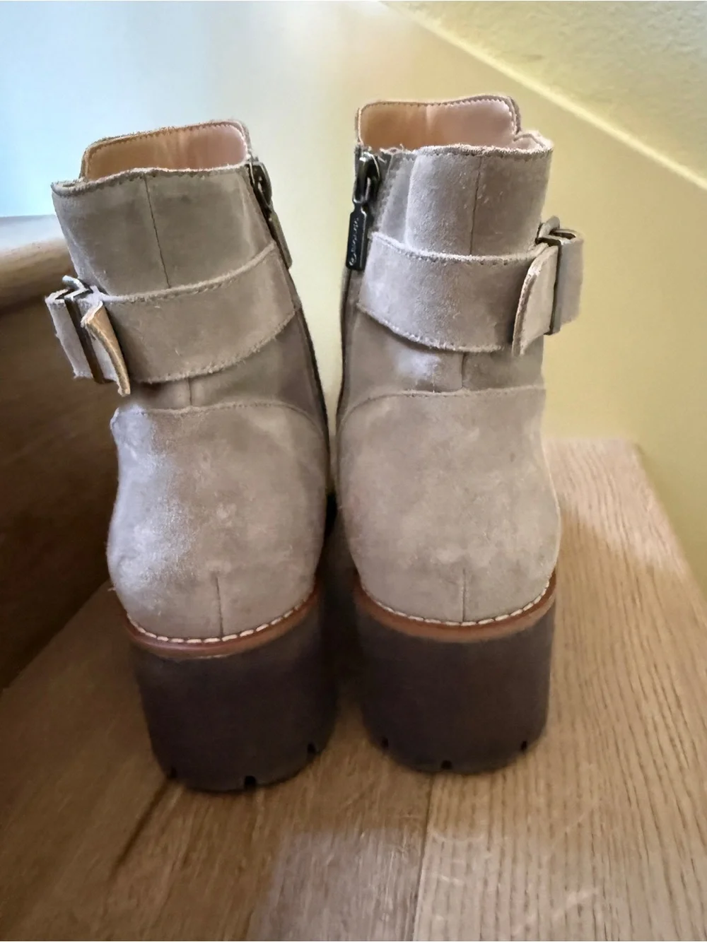 Blondo Devany Waterproof Suede Ankle Boots Taupe Women’s 9.5 EUC